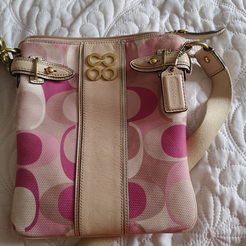 Authentic Coach Leather - Picture 3 of 15